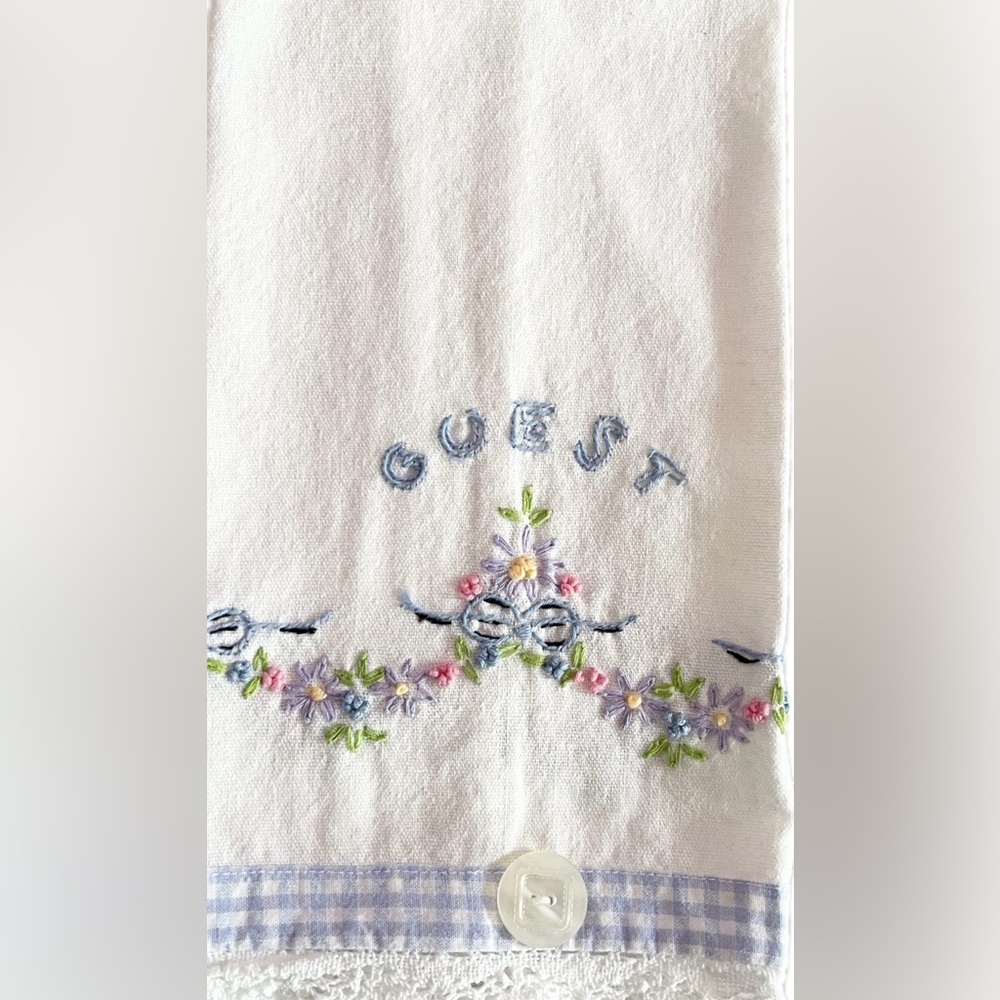 Two’s Company “Guest” Hand Towel